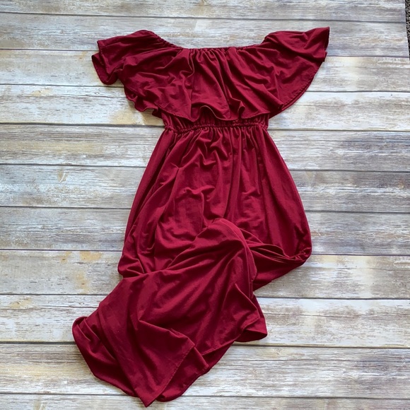 Dresses & Skirts - Off the shoulder maxi dress